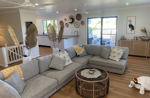 Mission Beach Villa | Private Luxury Villa with Resort Pool