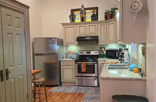 Fredericksburg Cottage | Private Luxury, Views, Nature, German History And Texas Hospitality!