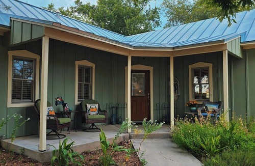 Fredericksburg Cottage | Private Luxury, Views, Nature, German History And Texas Hospitality!