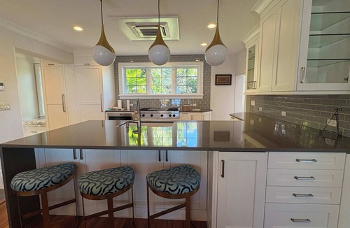 Dunedin House | Private Luxury Waterfront Home near Down Dunedin