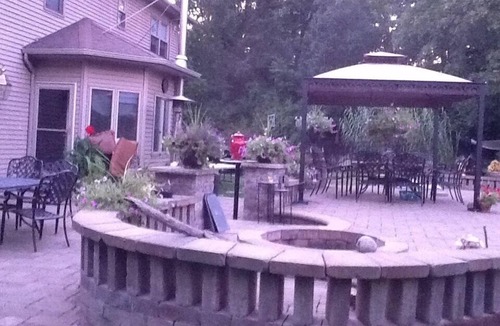 Montville House | Private Mansion Theater Hot Tub Grotto Cave And More. Outside use only !