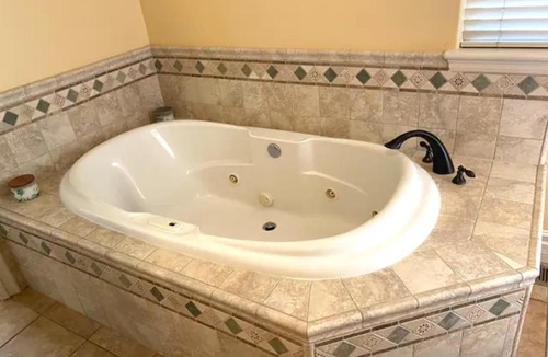 Fair Oaks House | Private Master suite with Sauna and Bathtub