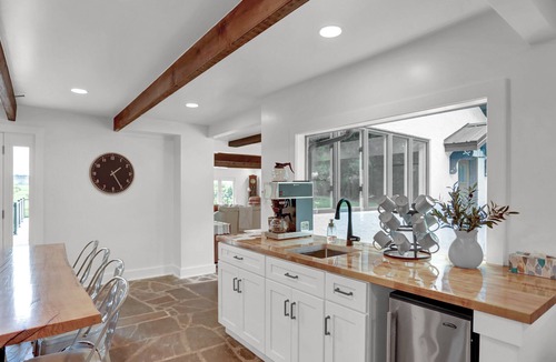 Newport House | Private, modern home with river view, on 48 acres