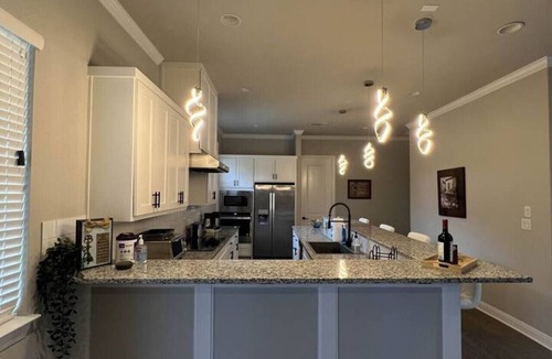Cedar Creek Apartment | Private Modern Urban Retreat Near COTA/Austin/APT