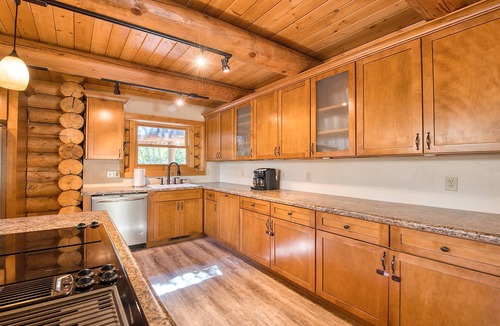 Sylva Apartment | Private Mountain Cabin Getaway in Sylva