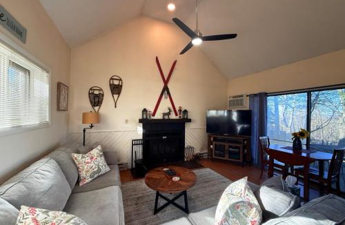 Nellysford Cabin | Private Mountain Condo
