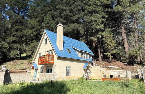 Cloudcroft Cottage | Private Mountain Cottage on n4 acres in the Lincoln National Forest