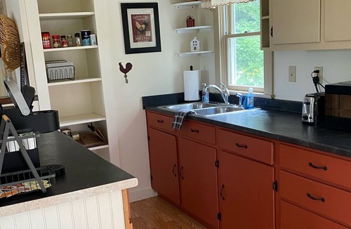 Weston Cottage | Private Mountain Cottage