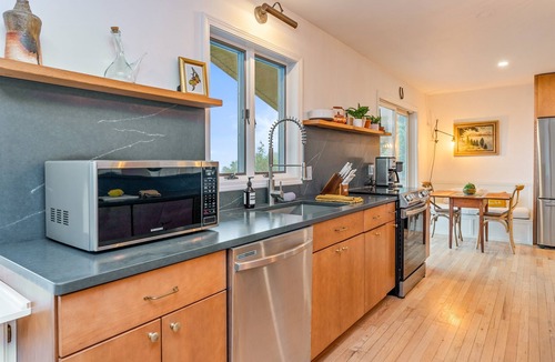 Naples House | Private Naples Retreat | Scenic Views/Pet Friendly