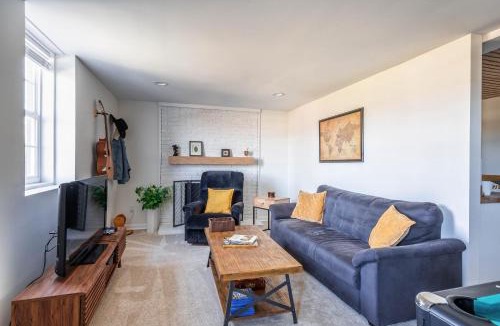 Donelson Hills Apartment | Private Nashville Haven - Minutes to Broadway, BNA