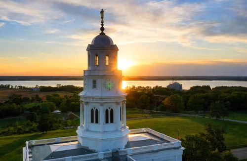 Nauvoo Apartment | Private Nauvoo Studio - Sleeps 4 - Walkable + WFH