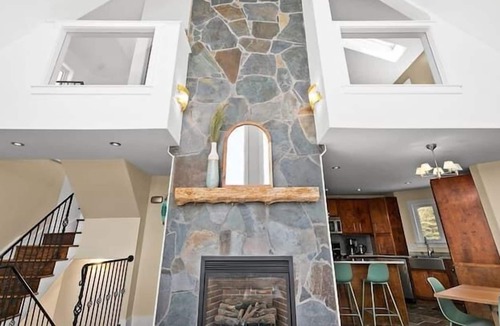 Northwest Cove House | Private Nordic Spa Villa with Hot Tub and Sauna