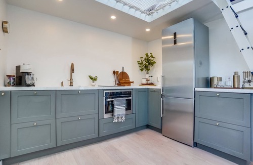 Melrose House | Private Not-So-Tiny Home: Yard+Dogs OK