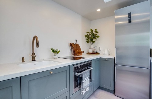 Melrose House | Private Not-So-Tiny Home: Yard+Dogs OK