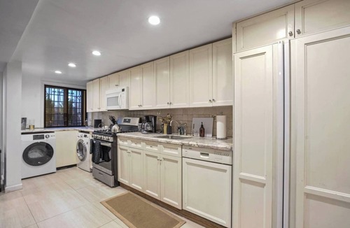 Midtown East Hotel | Private NYC Townhouse |Midtown Manhattan| Rooftop1