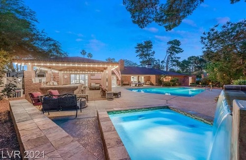 Rancho Oakey House | Private Oasis just minutes from the Strip - Monthly rental