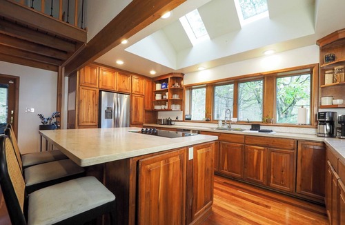 Hammondsport House | Private oasis on 12acre estate 15min to Keuka Lake