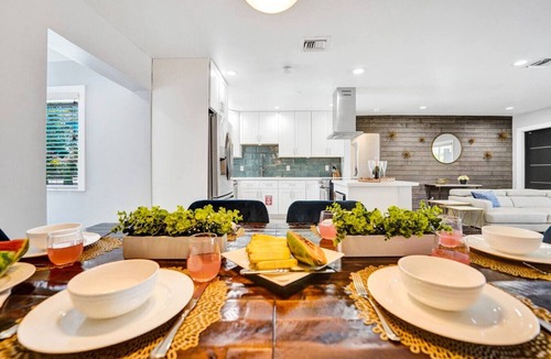 Wilton Manors House | Private Oasis w/Heated Pool - Wilton Dr & Beach