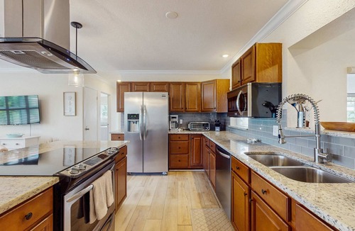 Seminole House | Private Oasis w/Pool & Hot Tub