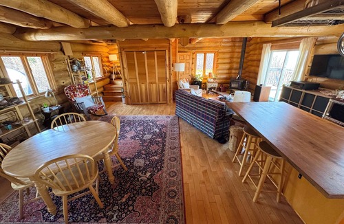 Annapolis Valley Cabin | Private Oceanfront Log Home nestled right on the world famous Bay of Fundy