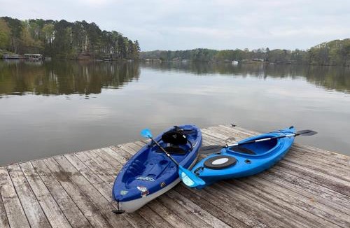 Titus House | Private On-Site Boat Dock Cabin on Lake Jordan