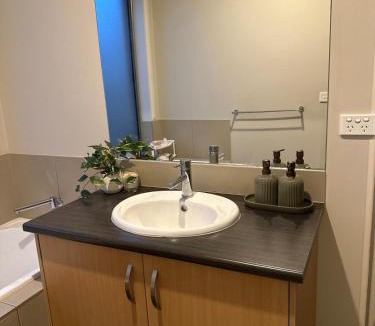 Golden Square House | Private One Bedroom Unit Close to Bendigo