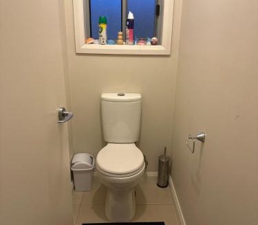 Golden Square House | Private One Bedroom Unit Close to Bendigo