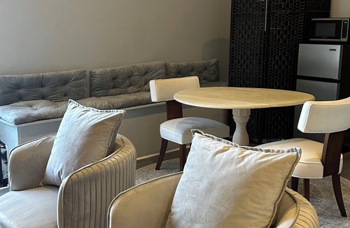 Scranton Apartment | Private open floor plan studio apartment