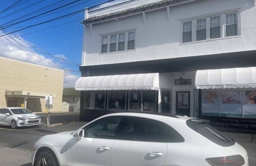 Scranton Apartment | Private open floor plan studio apartment