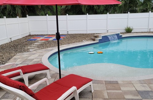 Biggar House | PRIVATE PARADISE ESCAPE HEATED SALT WATER POOL