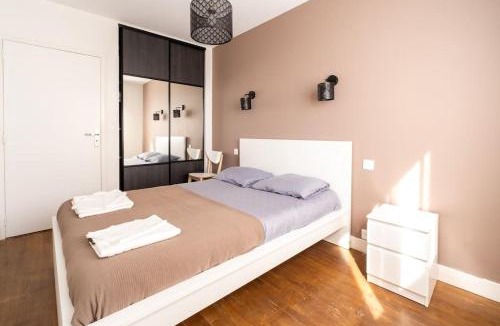 Sainte-Therese - Quineleu Apartment | Private parking Spacious and bright