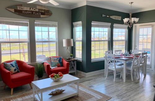 Corpus Christi House | Private Path to Whitecap Beach, Pool, 5 Stars