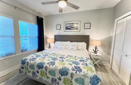 Corpus Christi House | Private Path to Whitecap Beach, Pool, 5 Stars