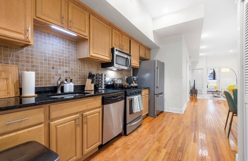 Hoboken Condo | Private Patio Apt Min to NYC Sleeps up to 9 Free Parking Washer/Dryer