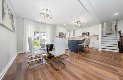 Elmhurst House | Private Patio & BBQ - Fireplace | LCP Collection