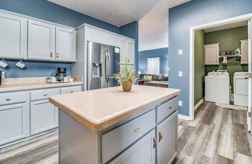 Ono Island House | Private Patio & Close to Beach! Coastal Cottage
