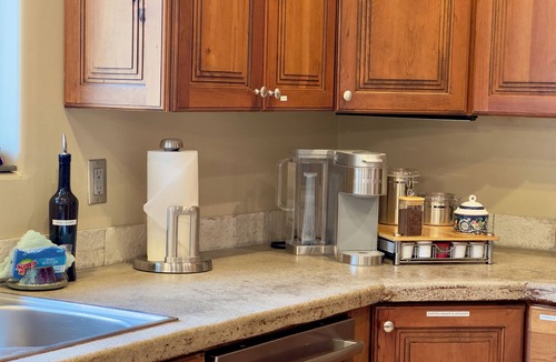 Zion National Park South Entrance Apartment | Private Patio, FIREPLACE, King beds, Walkable, right downtown!