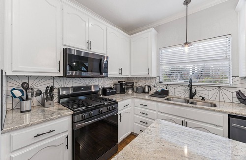 Chandler Creek House | Private Patio W/Heated Pool&Spa near DT Round Rock