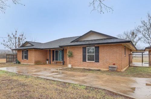 Wetmore House | Private Patio & Yard: Pet-Friendly Bulverde Home