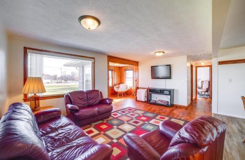 Tefft House | Private Patios & Sunset Views: Francesville Home