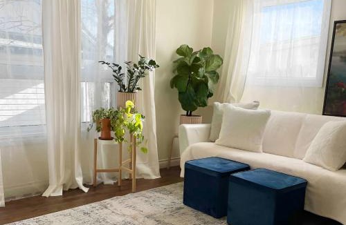 Hidden Valley Apartment | Private Peaceful Walk-out Suite