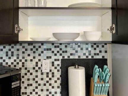 Hidden Valley Apartment | Private Peaceful Walk-out Suite