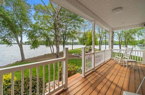 Bethlehem House | Private Peninsula Home with Lake Views