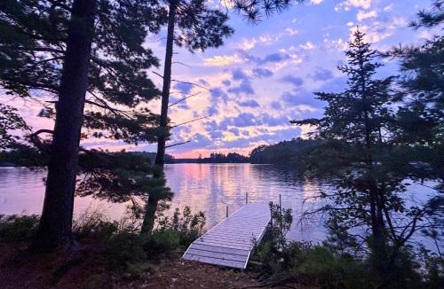 Three Lakes House | Private Peninsula! Laurel Lake Retreat w/3 Piers