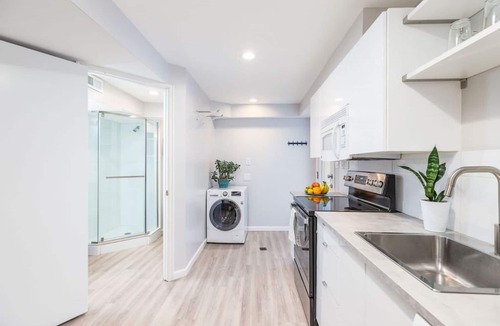 Lower Avenues House | Private Pet Friendly Avenues Suite-❤️ of Downtown!