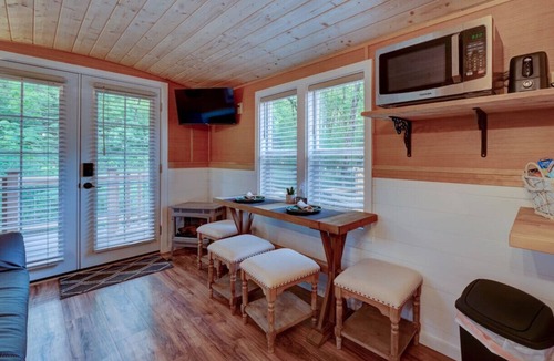 Marcola House | Private pet friendly, No cleaning Fees