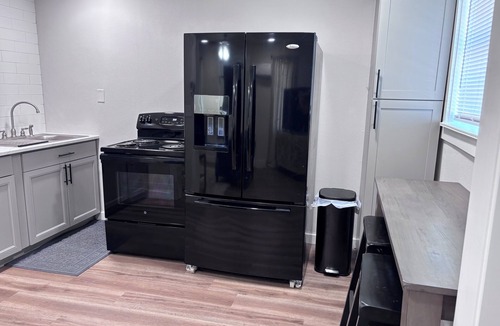San Angelo Apartment | Private & pet friendly 1-bedroom upstairs apartment in San Angelo