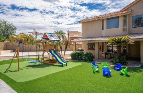 Arabian Crest House | Private Pickleball Resort Spa Pool & Playground