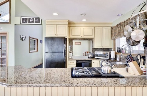 Bushkill House | Private Poconos Cabin Retreat Near Bushkill Falls!