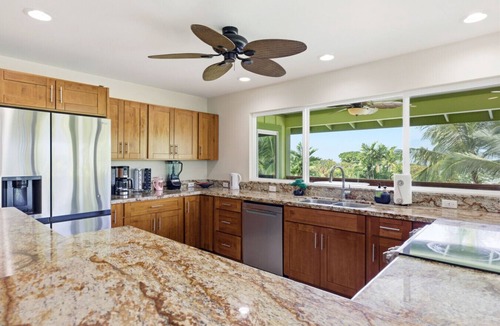 Kahaluu Bay House | Private Pool, 2 Min to Beach, Ocean View, HI12